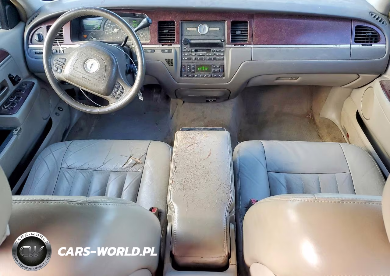 2004 Lincoln Town Car Signature VIN:1LNHM81W24Y671200 - 8