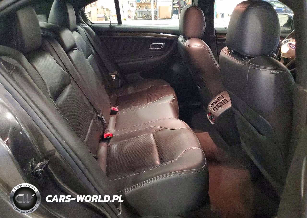2019 Ford Taurus Limited VIN:1FAHP2F81KG111647 - 10