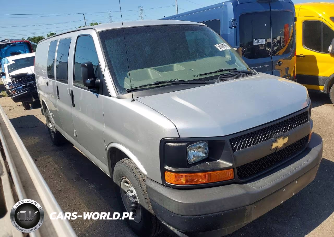 2017 Chevrolet Express G3500 VIN:1GCZGGFG6H1350948 - 4
