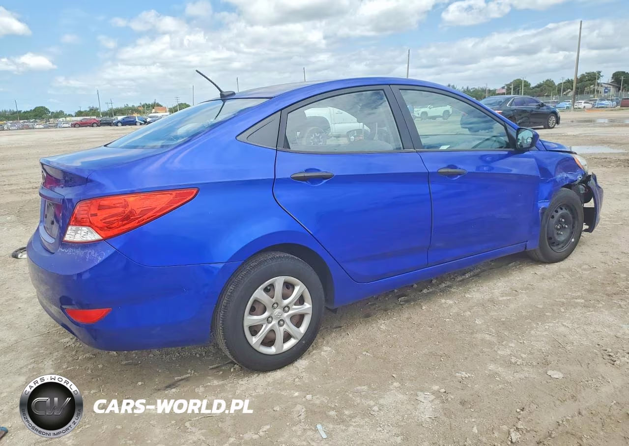 2013 Hyundai Accent Gls VIN:KMHCT4AE2DU583395 - 3