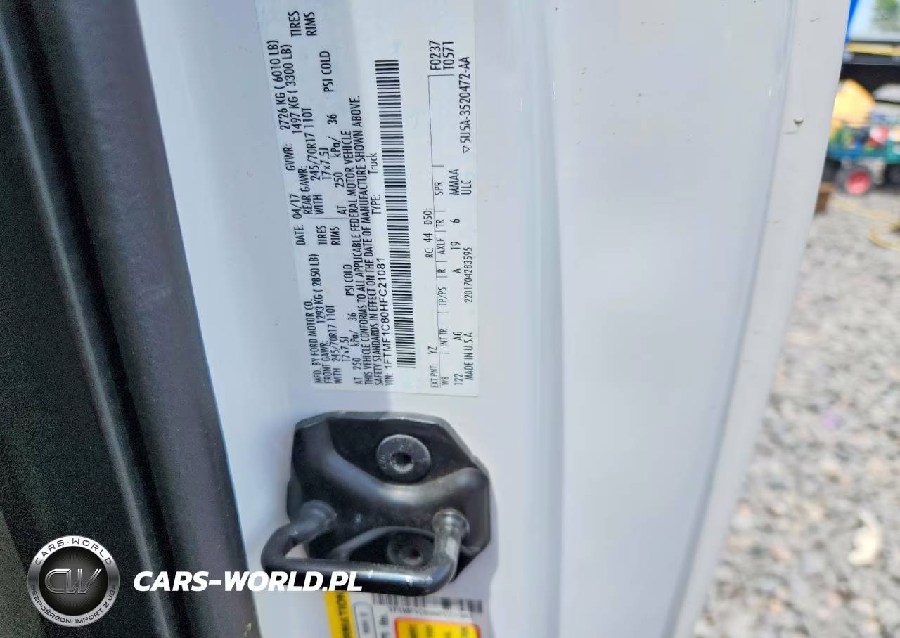 2017 Ford F150 VIN:1FTMF1C80HFC21081 - 12