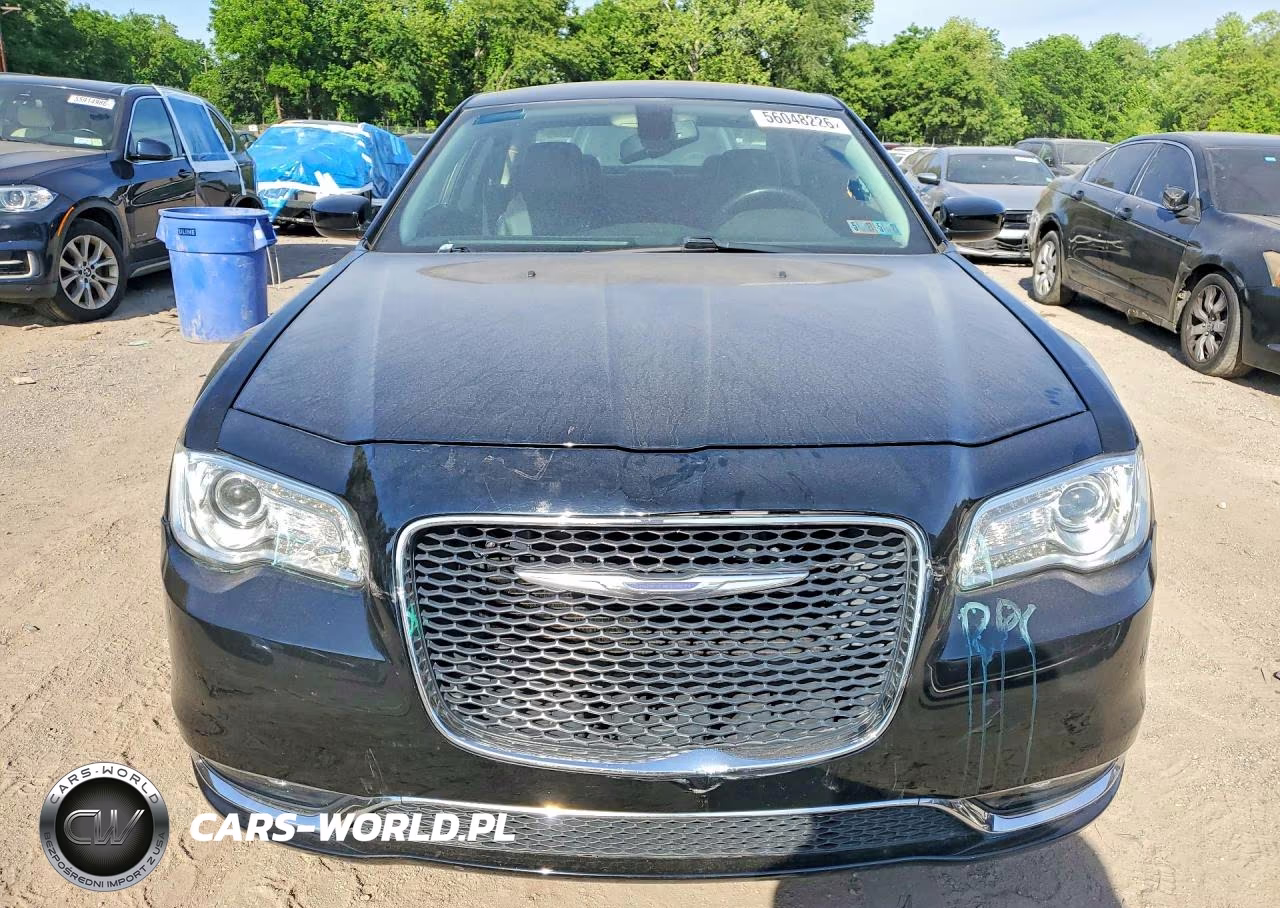 2017 Chrysler 300 Limited VIN:2C3CCARGXHH585854 - 5
