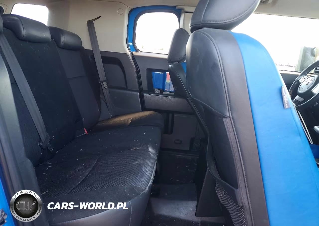 2007 Toyota Fj Cruiser Base VIN:JTEBU11F370021579 - 10