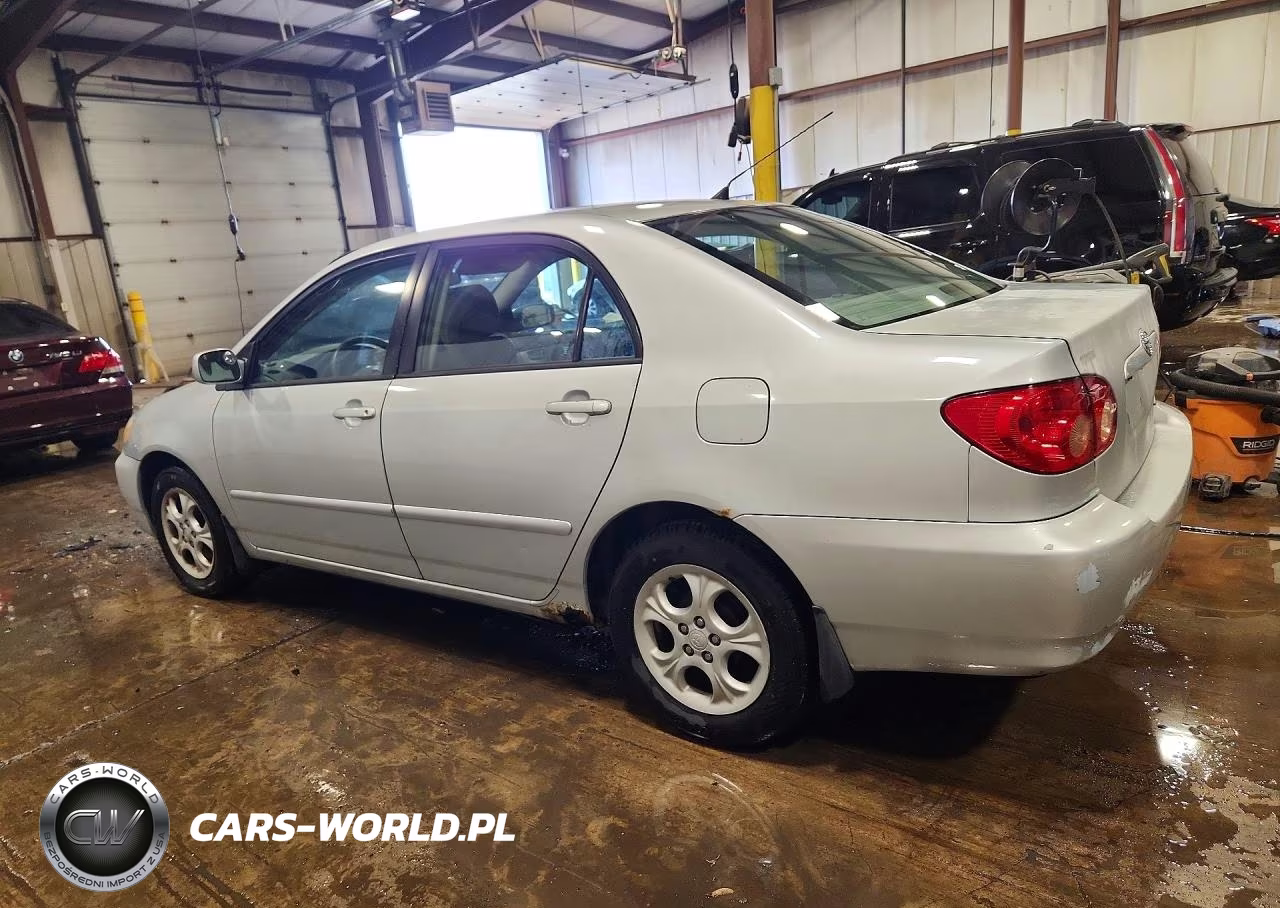 2005 Toyota Corolla Le VIN:1NXBR32E95Z370111 - 2