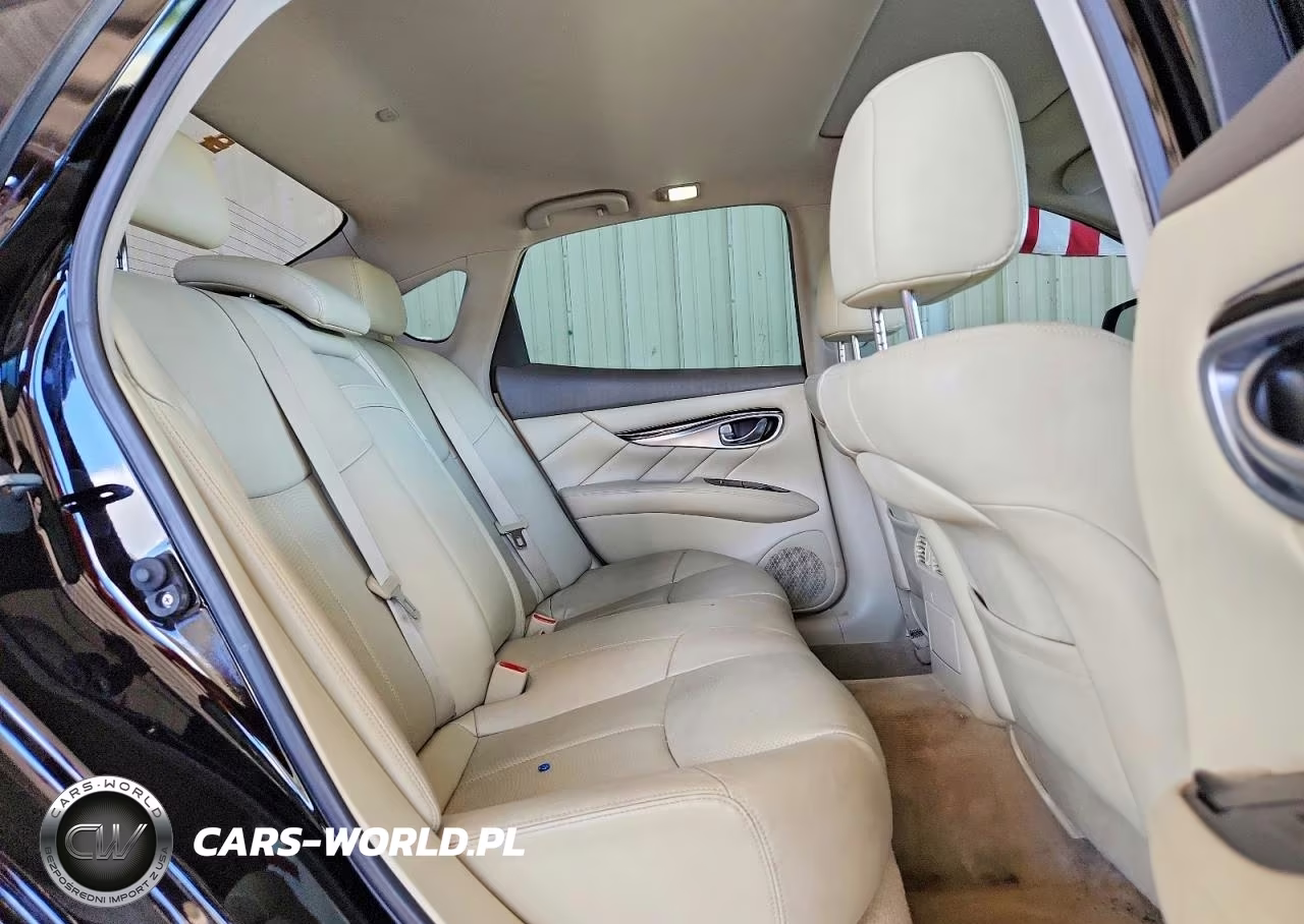 2016 Infiniti Q70 3.7 VIN:JN1BY1AP7GM220700 - 10