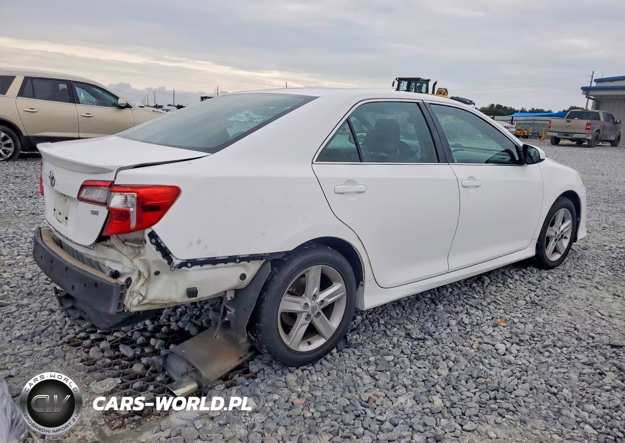 2014 Toyota Camry Se VIN:4T1BF1FKXEU811130 - 3
