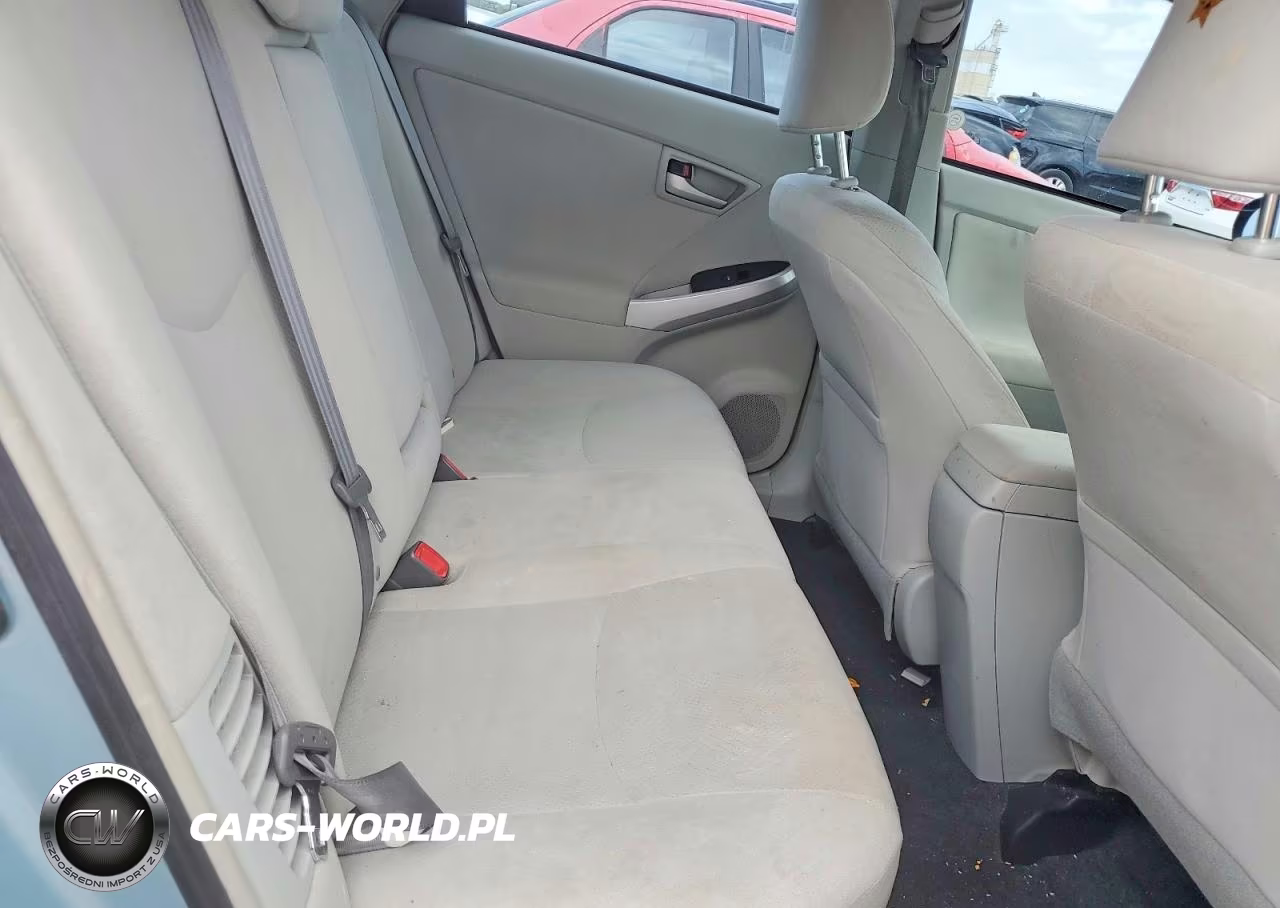 2015 Toyota Prius Two VIN:JTDKN3DU5F1900257 - 10