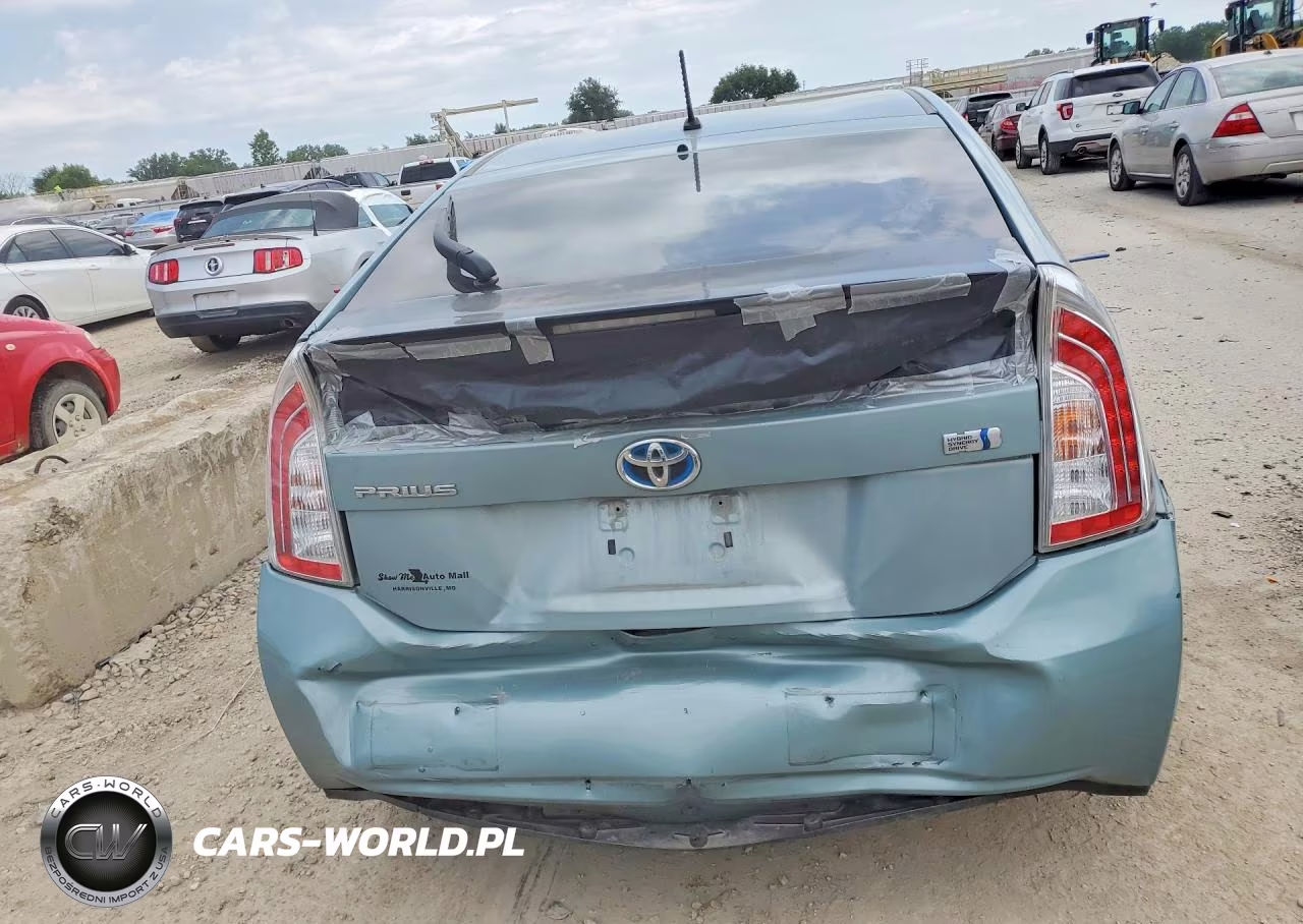 2015 Toyota Prius Two VIN:JTDKN3DU5F1900257 - 6