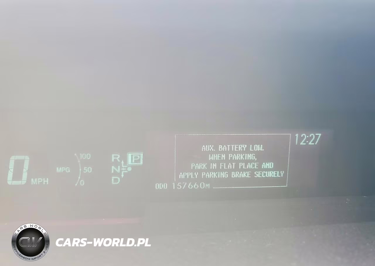 2015 Toyota Prius Two VIN:JTDKN3DU5F1900257 - 9