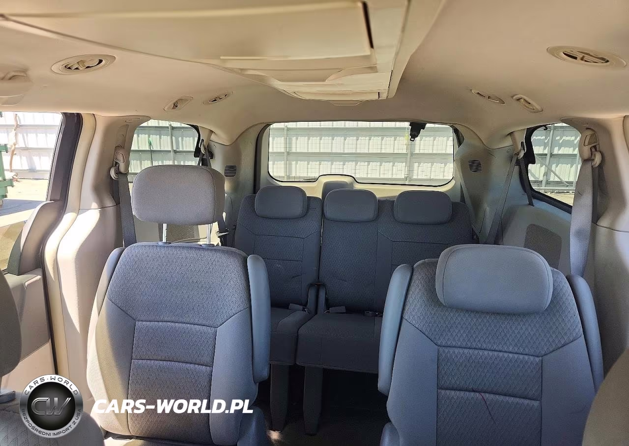 2008 Chrysler Town & Country Touring VIN:2A8HR54P08R839461 - 10