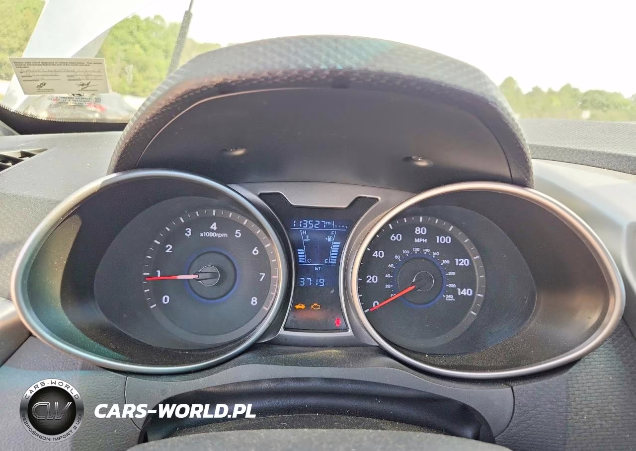 2016 Hyundai Veloster Base VIN:KMHTC6AD9GU273008 - 9