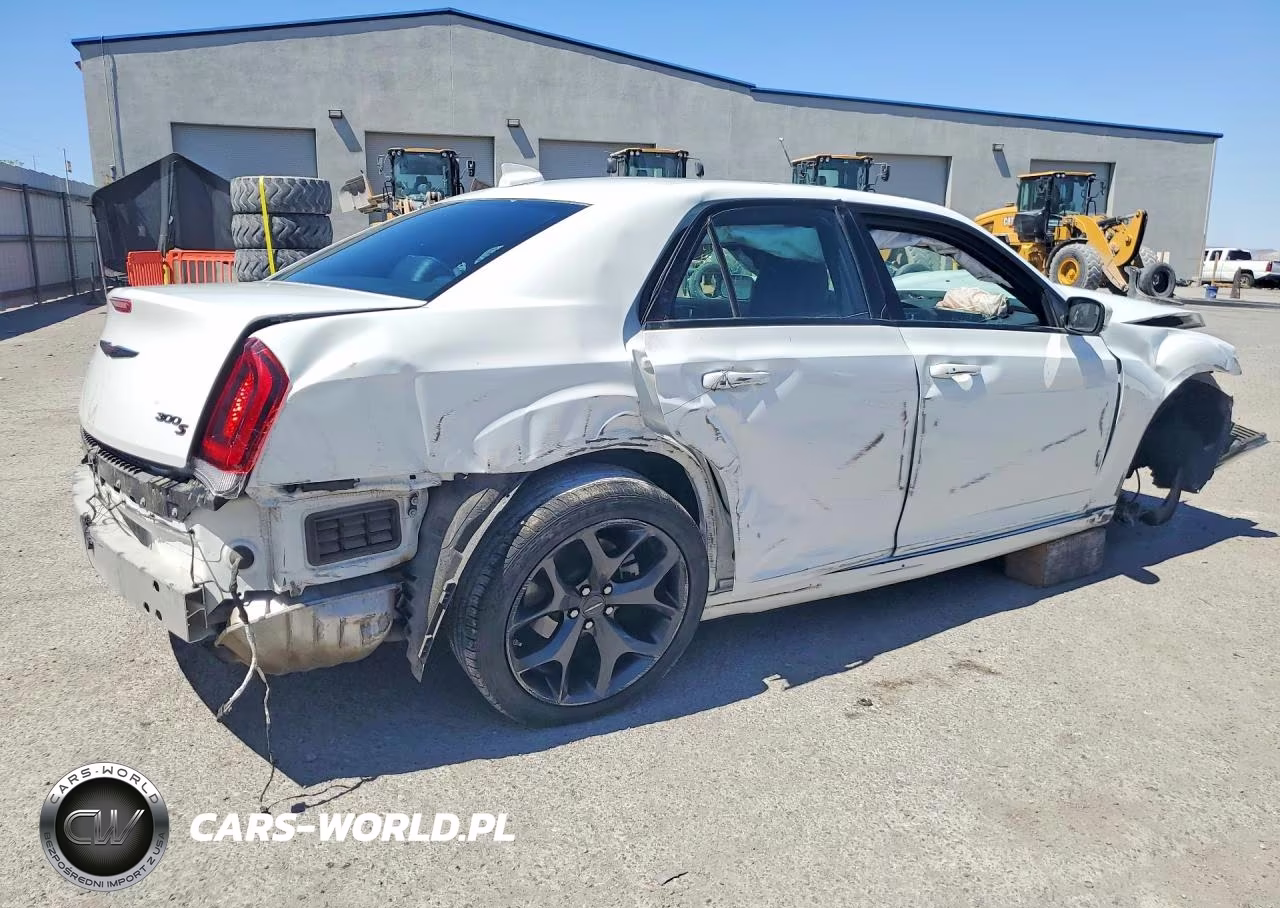2023 Chrysler 300 VIN:2C3CCABG9PH628279 - 3