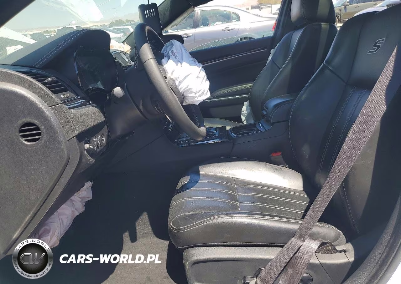 2023 Chrysler 300 VIN:2C3CCABG9PH628279 - 7