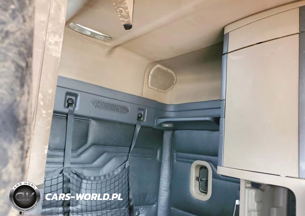 2018 Freightliner Cascadia 125 Semi Truck VIN:3AKJGLDV1JSJX0310 - 6