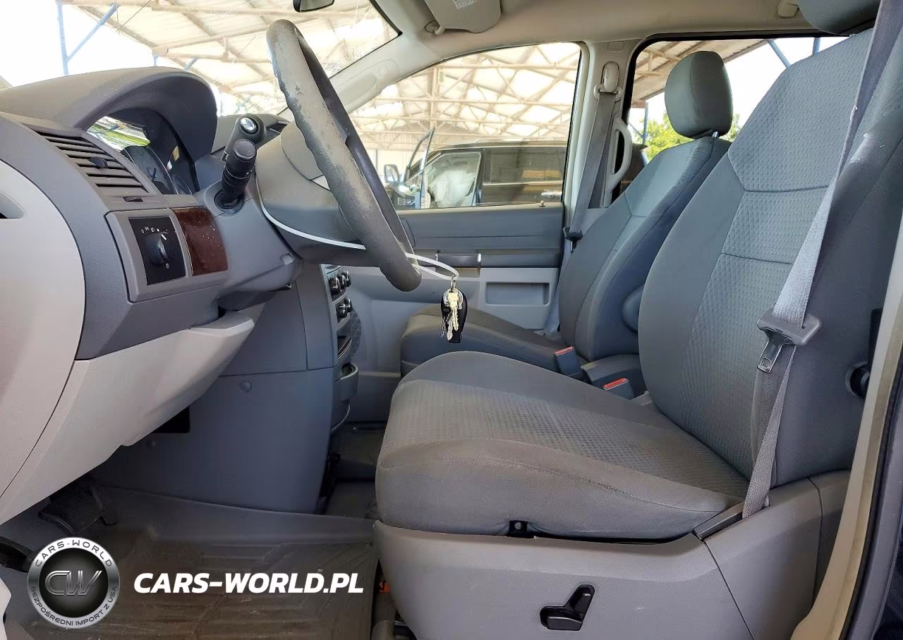 2010 Chrysler Town & Country Lx VIN:2A4RR4DE3AR148719 - 7