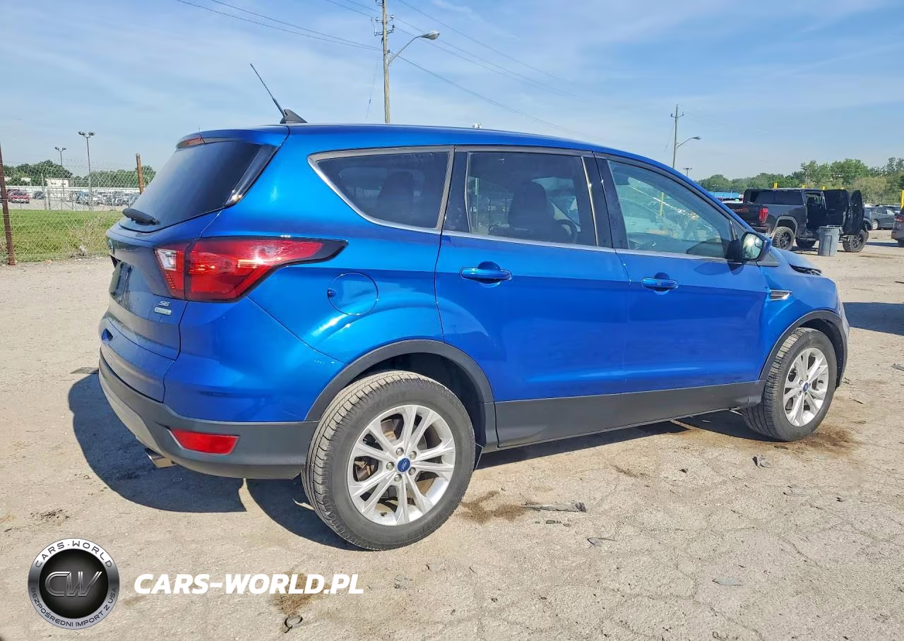 2019 Ford Escape Se VIN:1FMCU0GD7KUB85262 - 3