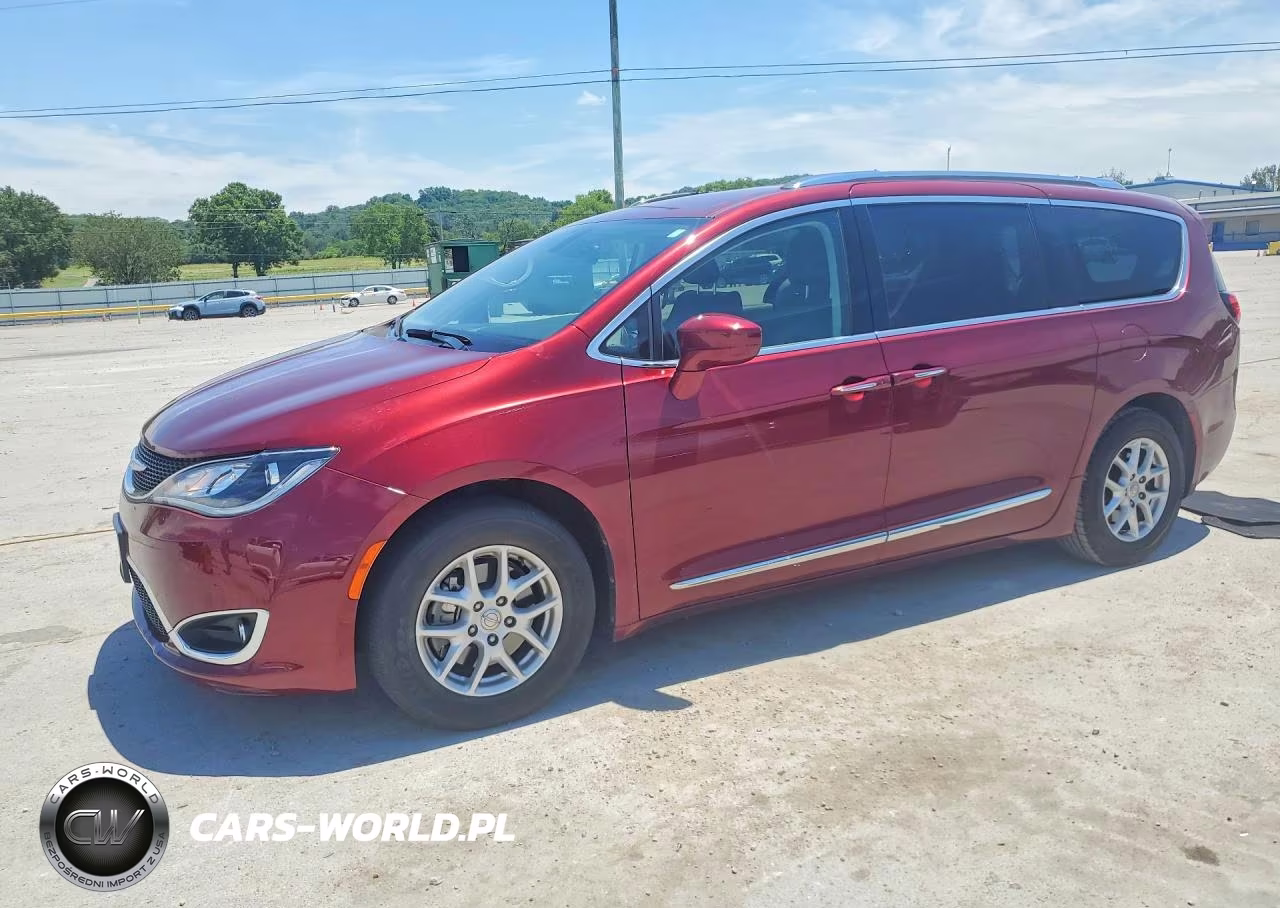 2020 Chrysler Pacifica Touring L VIN:2C4RC1BG9LR232914 - 1