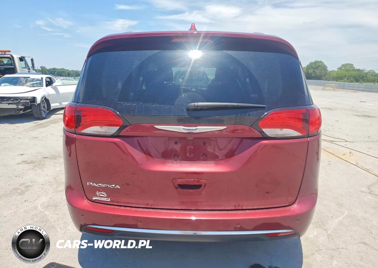 2020 Chrysler Pacifica Touring L VIN:2C4RC1BG9LR232914 - 6