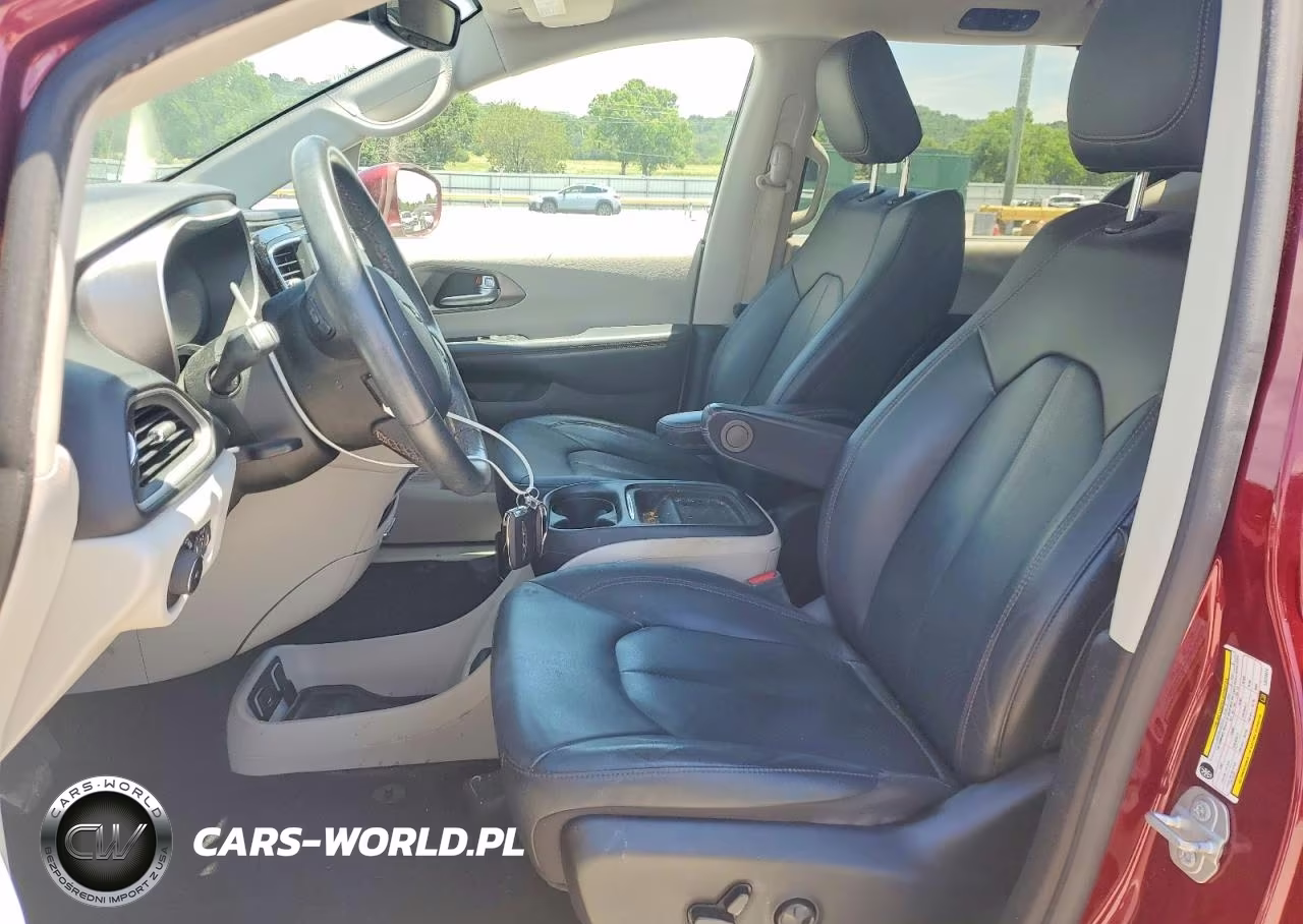 2020 Chrysler Pacifica Touring L VIN:2C4RC1BG9LR232914 - 7