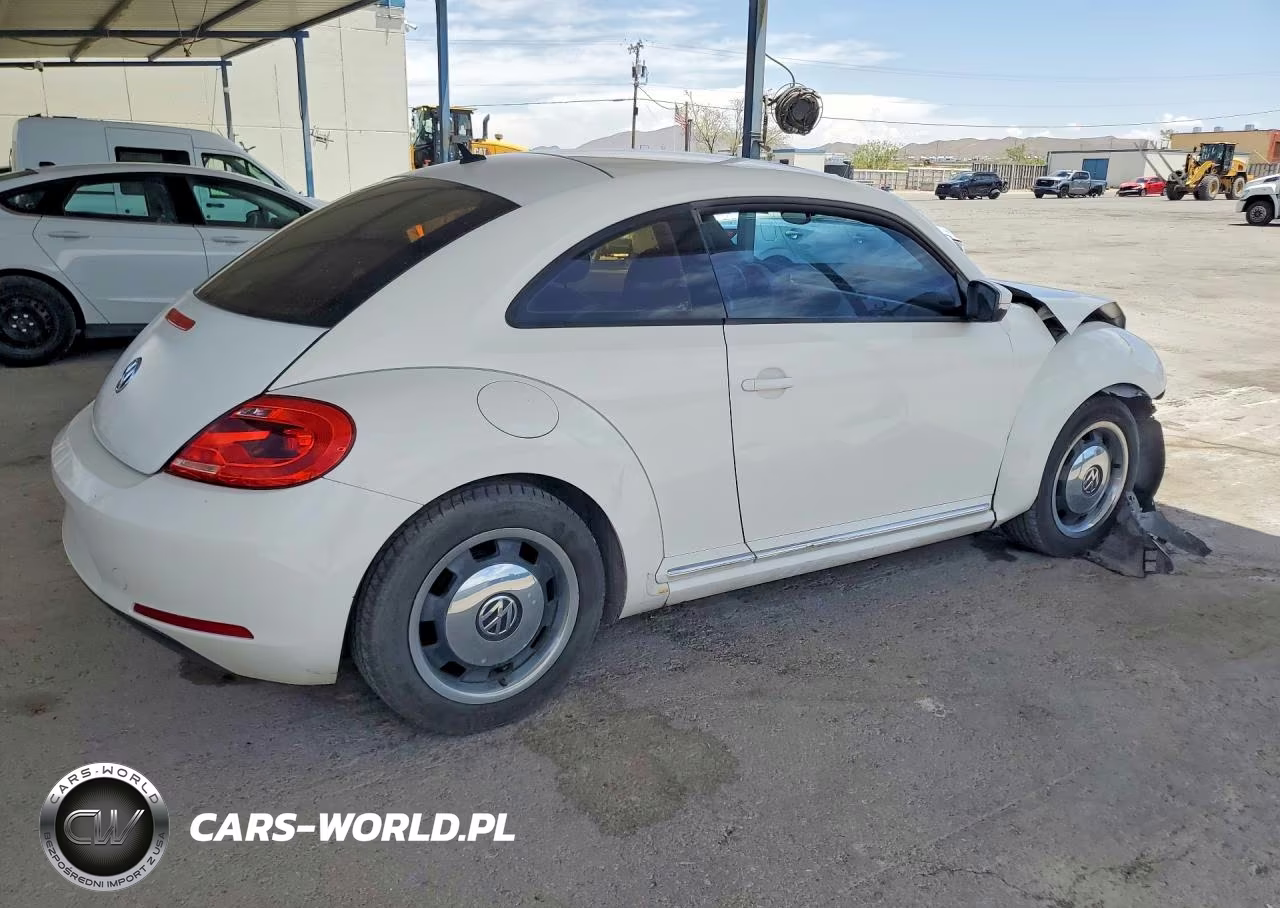 2012 Volkswagen Beetle VIN:3VWJX7AT1CM638144 - 3