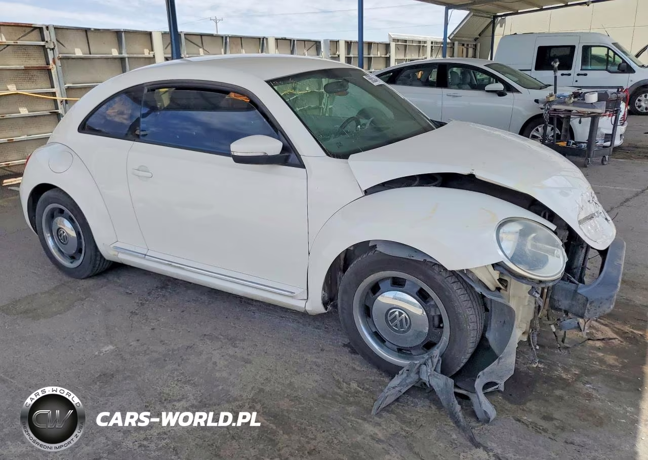 2012 Volkswagen Beetle VIN:3VWJX7AT1CM638144 - 4