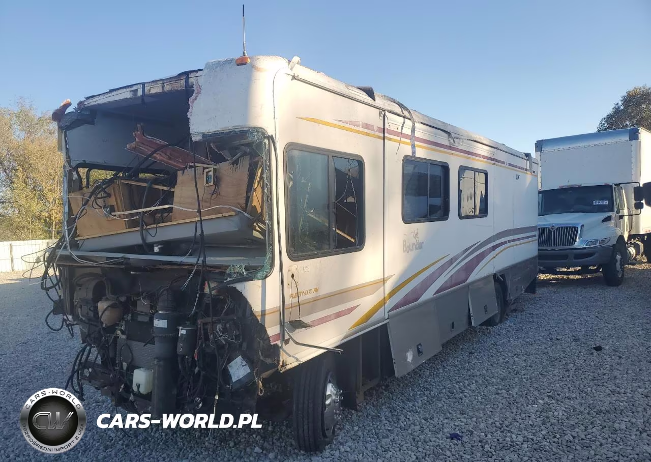 2002 Ford Motorhome Chassis Revcreational Vehicle VIN:1FCNF53SX20A04929 - 2