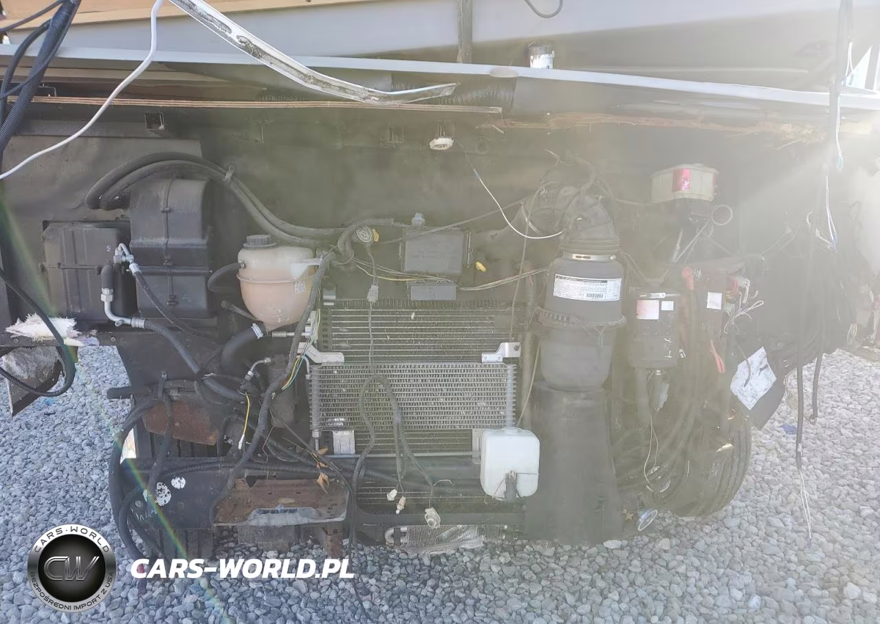 2002 Ford Motorhome Chassis Revcreational Vehicle VIN:1FCNF53SX20A04929 - 7