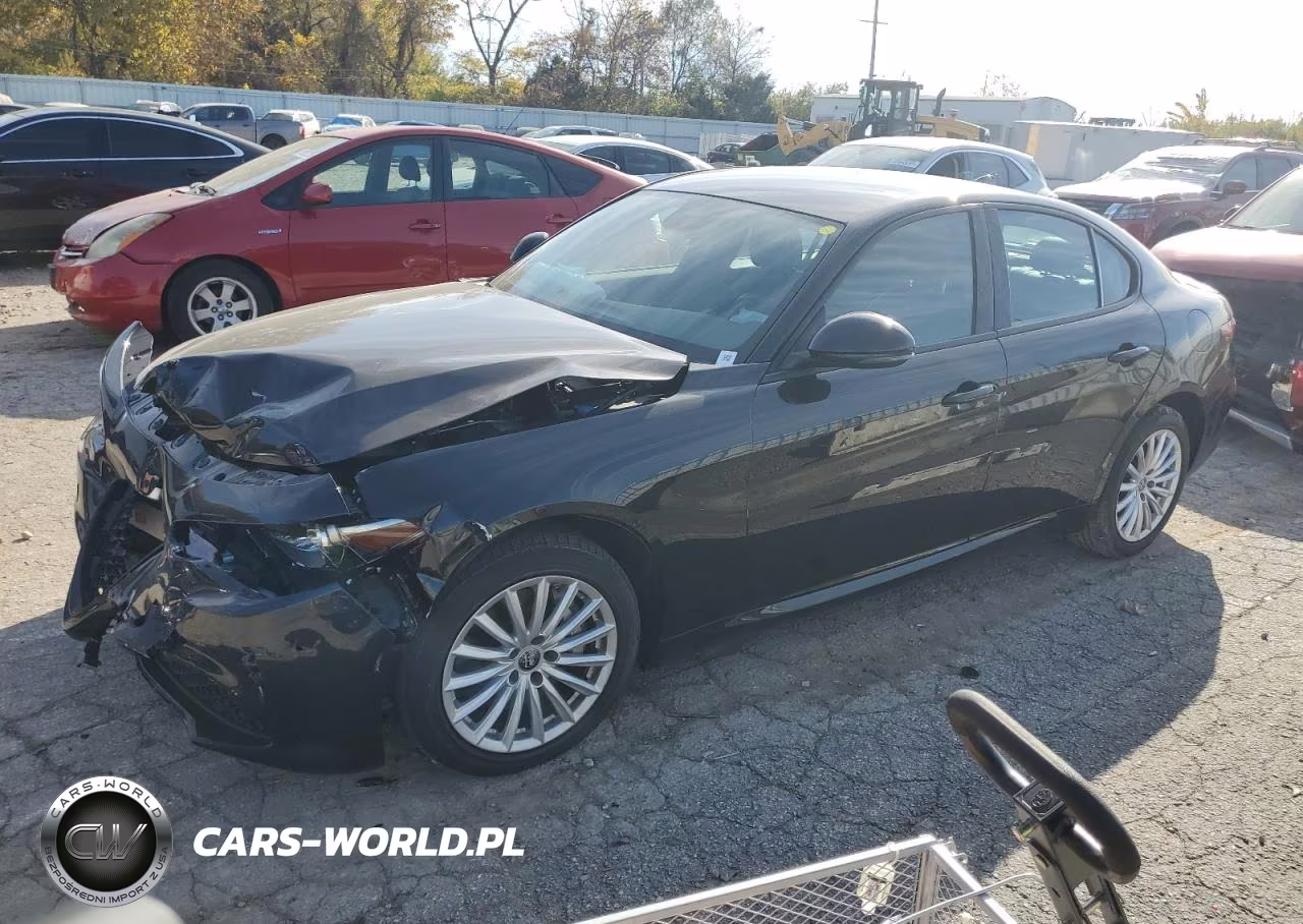 2022 Alfa Romeo Giulia VIN:ZARFANAN3N7652985 - 1