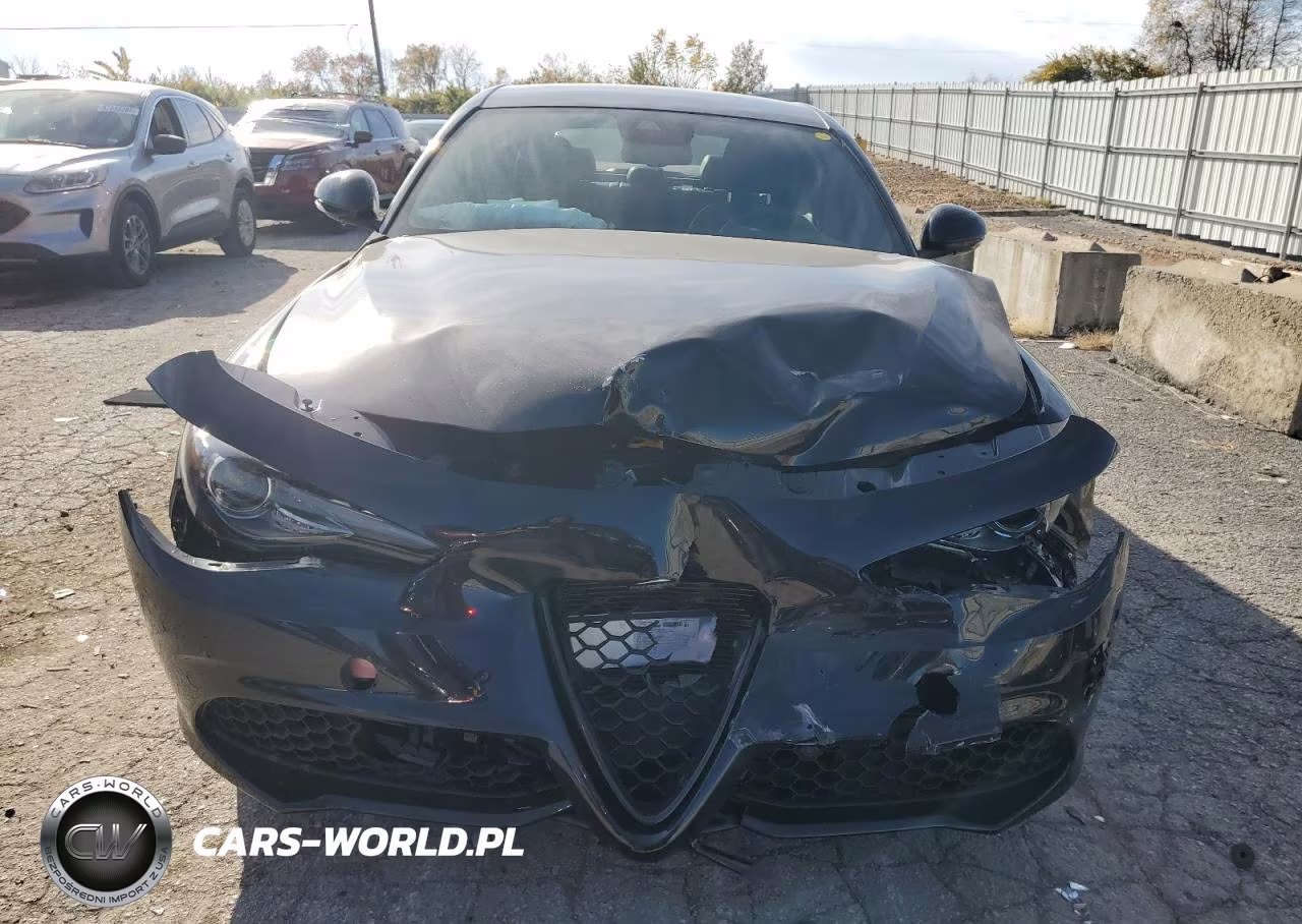 2022 Alfa Romeo Giulia VIN:ZARFANAN3N7652985 - 5