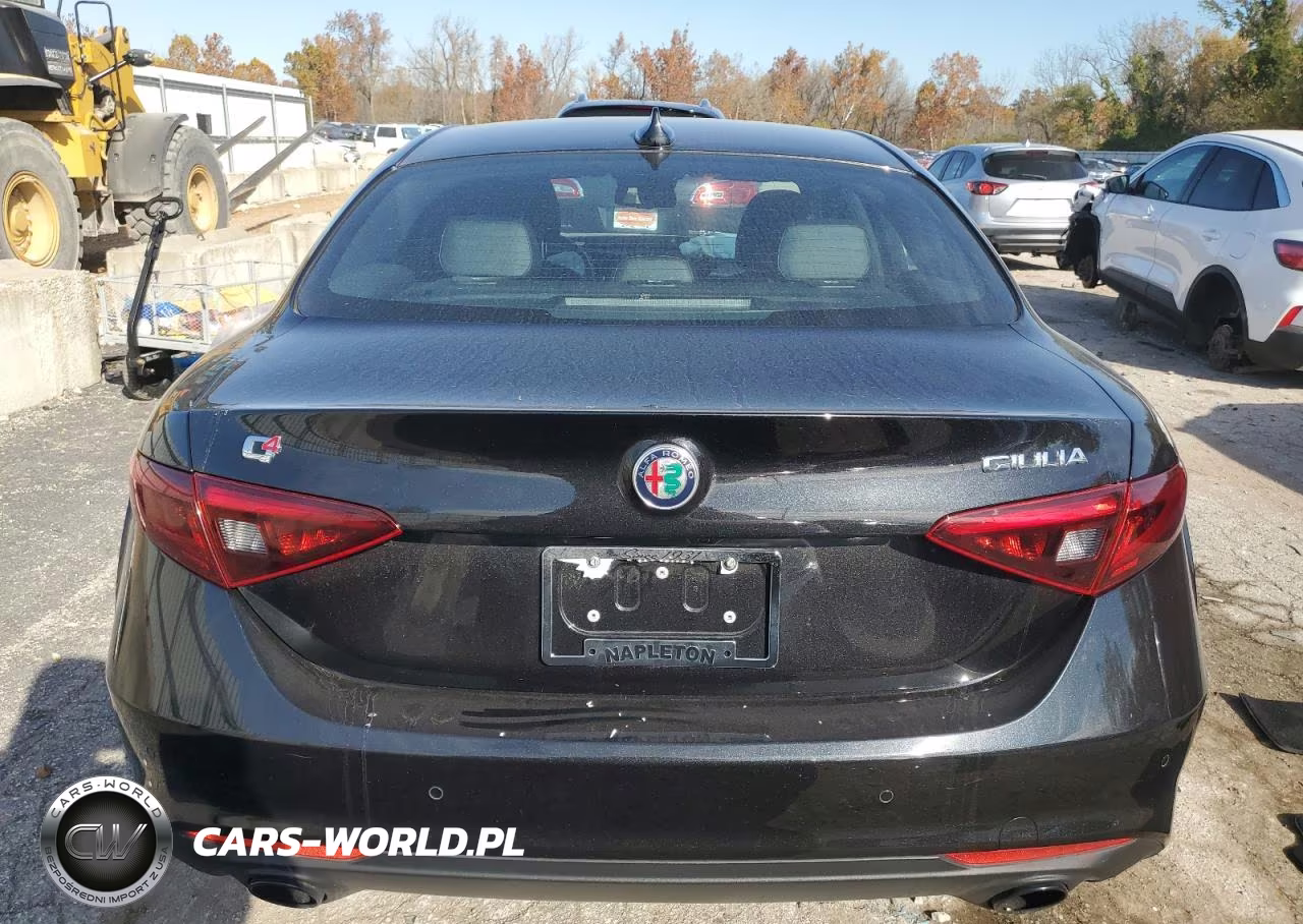 2022 Alfa Romeo Giulia VIN:ZARFANAN3N7652985 - 6