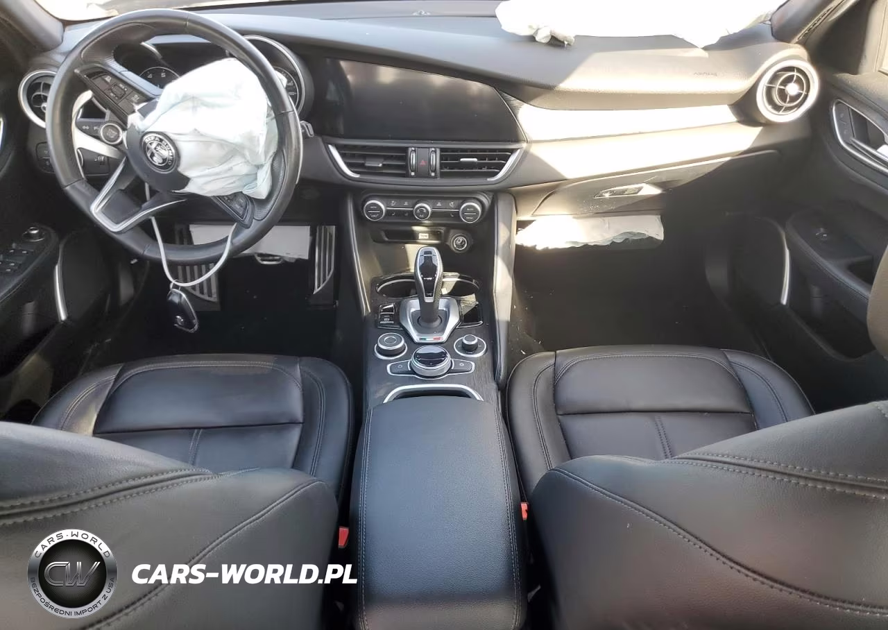 2022 Alfa Romeo Giulia VIN:ZARFANAN3N7652985 - 8