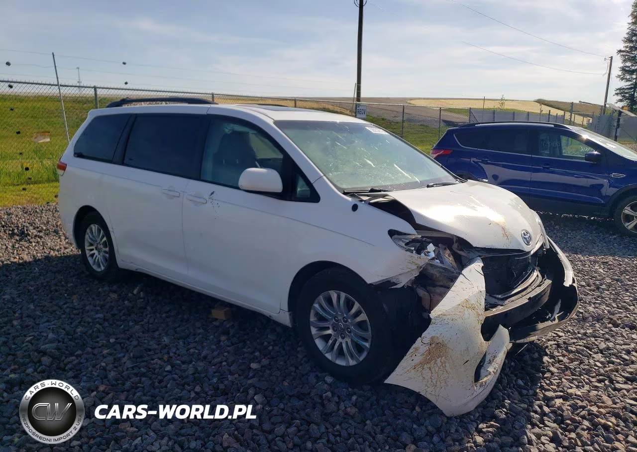 2012 Toyota Sienna Xle 8-Passenger VIN:5TDYK3DC5CS219752 - 4