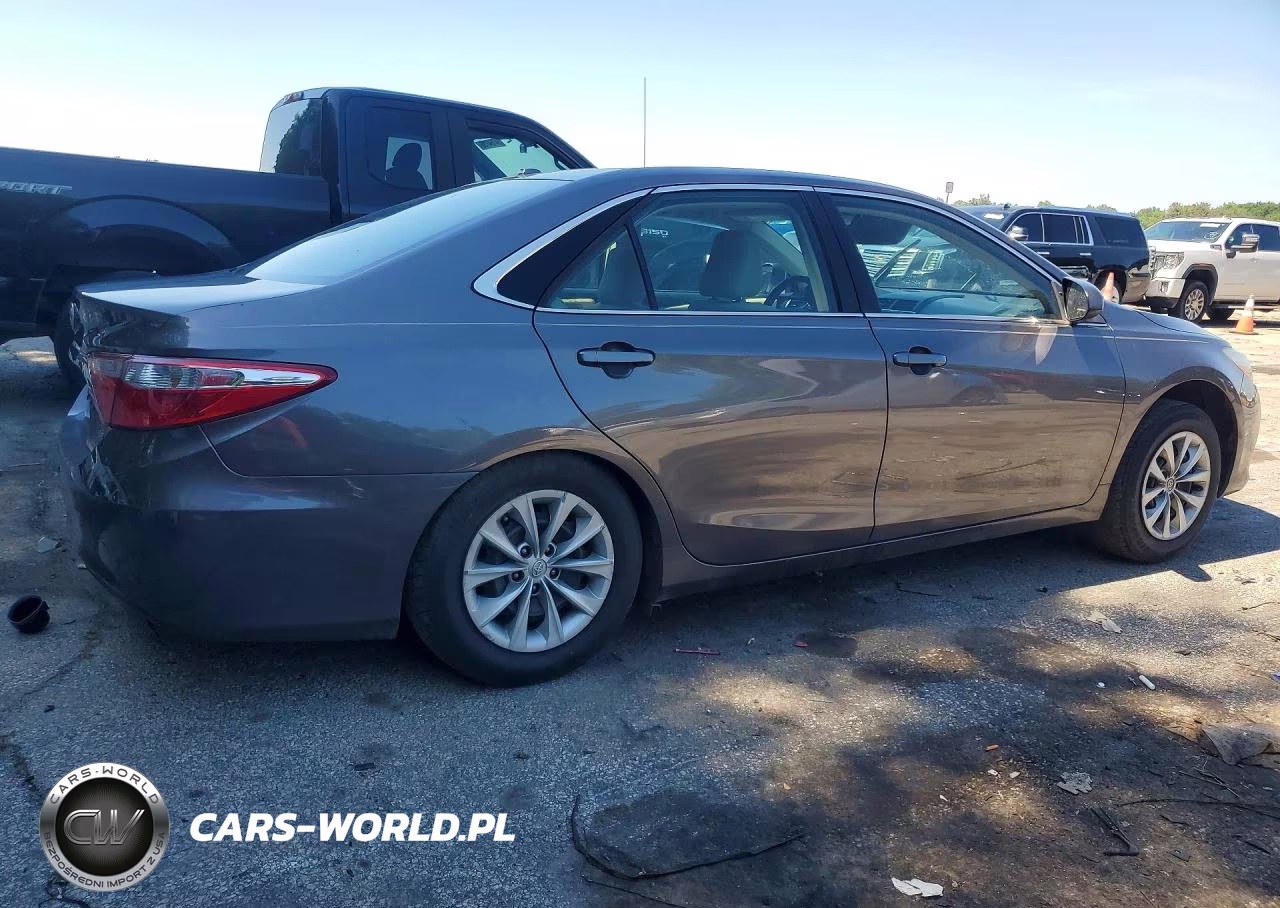 2015 Toyota Camry Le VIN:4T1BF1FK8FU051989 - 3