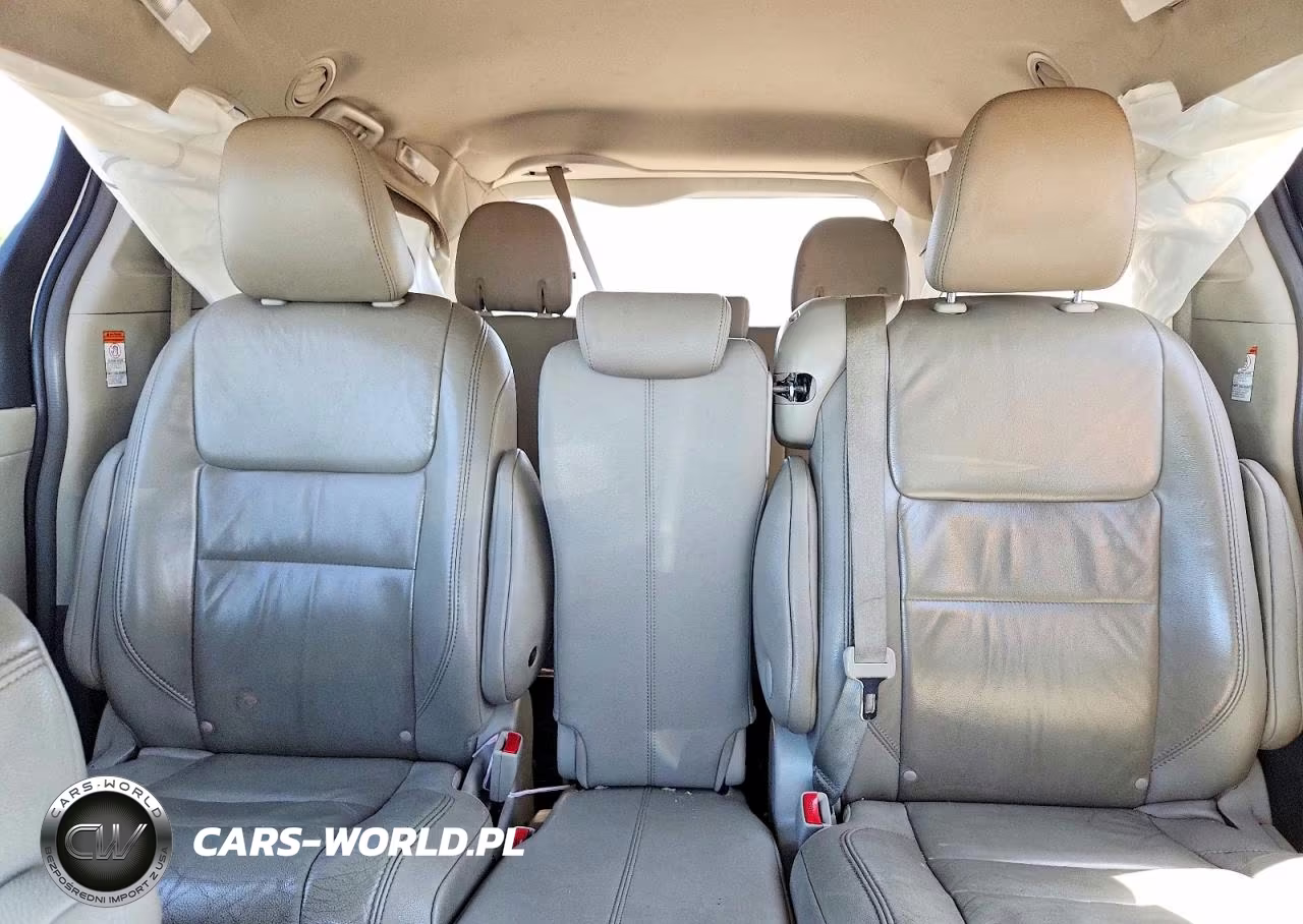 2015 Toyota Sienna Xle 8-Passenger VIN:5TDYK3DCXFS573156 - 10