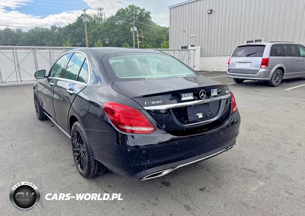2015 Mercedes-Benz C 300 4Matic VIN:55SWF4KB1FU068945 - 2