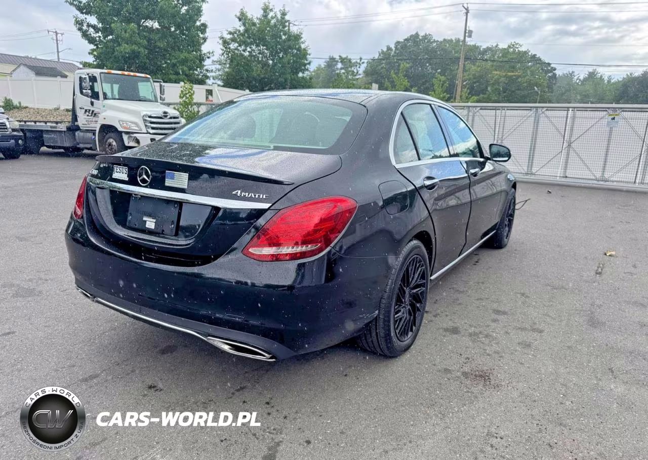 2015 Mercedes-Benz C 300 4Matic VIN:55SWF4KB1FU068945 - 3