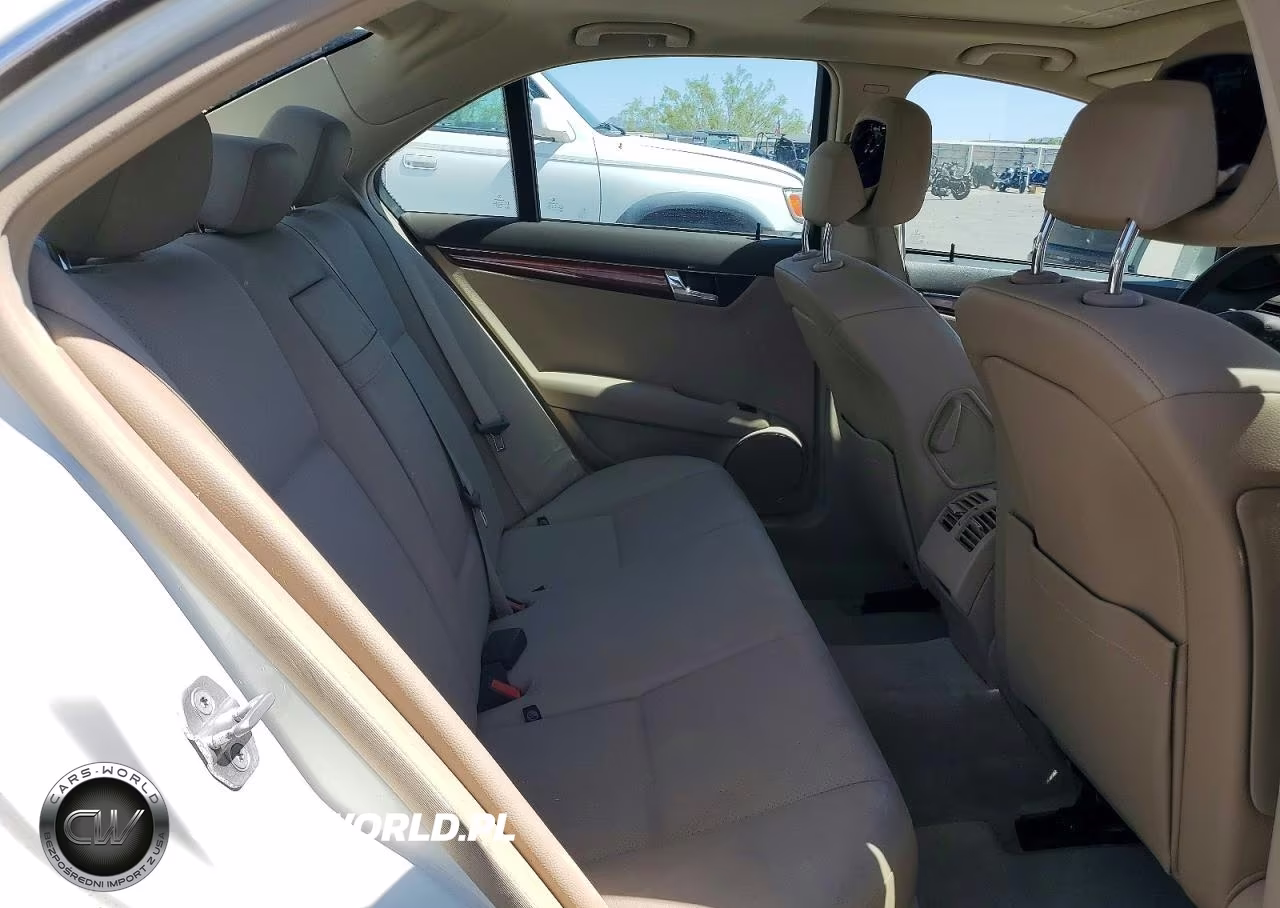 MERCEDES-BENZ C 300 VIN:WDDGF5EB7BA526617 - 10