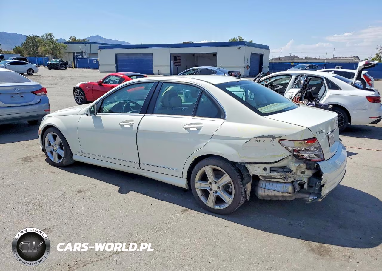 MERCEDES-BENZ C 300 VIN:WDDGF5EB7BA526617 - 2