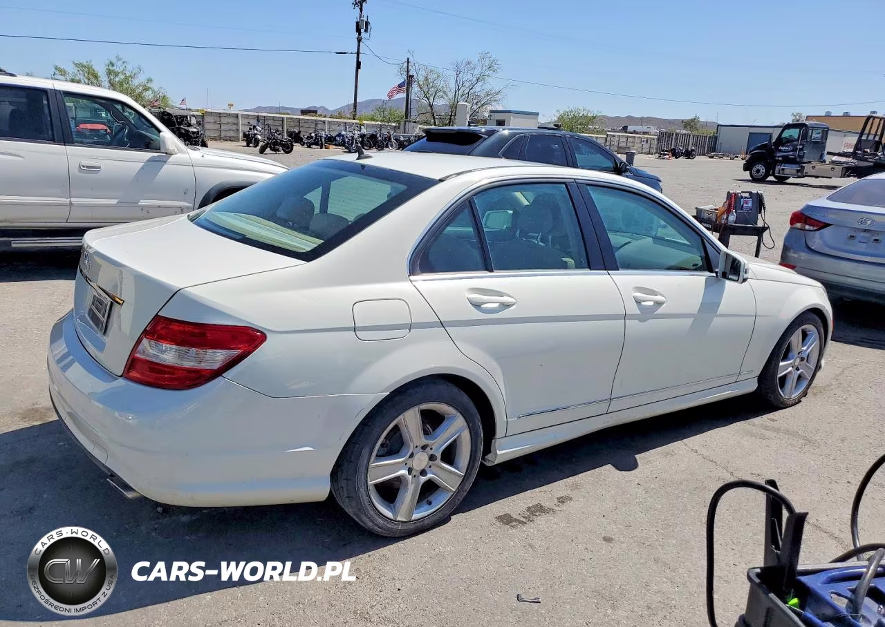 MERCEDES-BENZ C 300 VIN:WDDGF5EB7BA526617 - 3