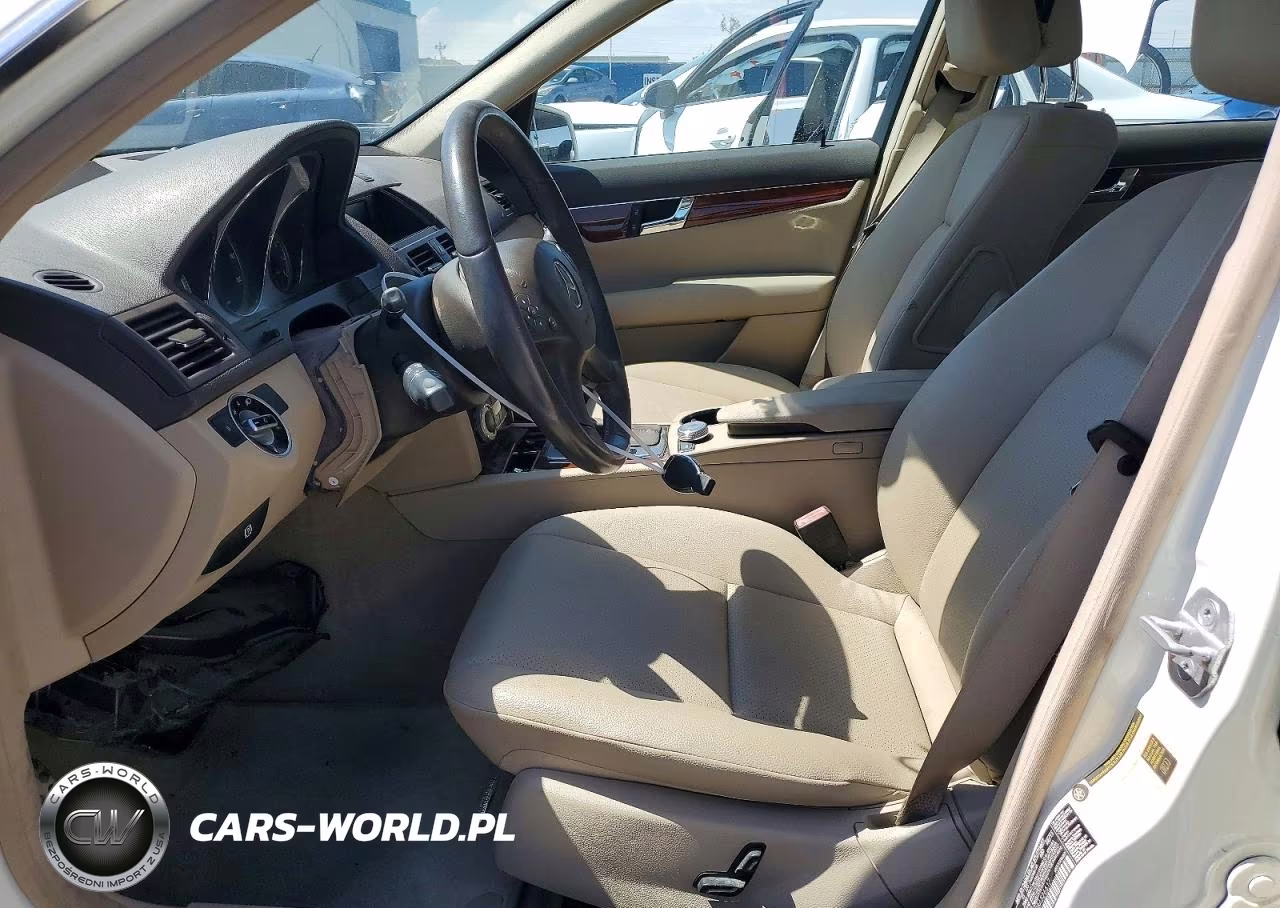 MERCEDES-BENZ C 300 VIN:WDDGF5EB7BA526617 - 7