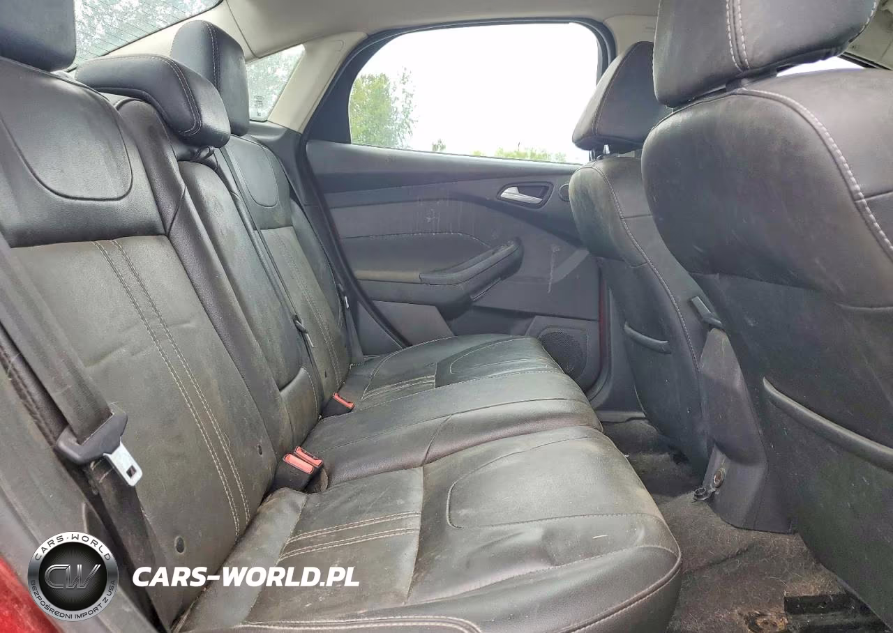 2014 Ford Focus Titanium VIN:1FADP3J2XEL312255 - 10