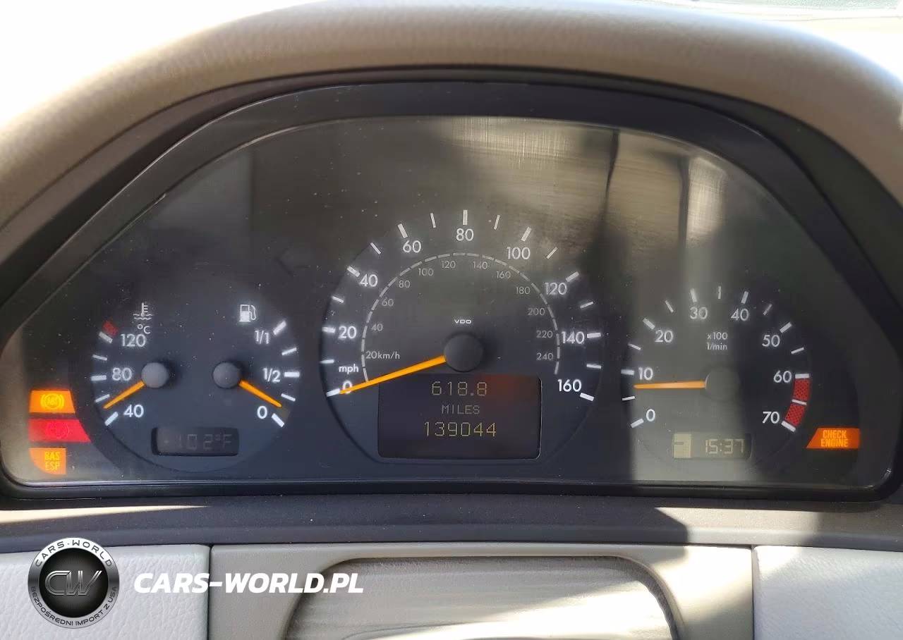 2002 Mercedes-Benz E 320 4Matic VIN:WDBJF82J62X072000 - 9