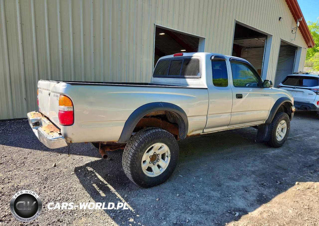 2003 Toyota Tacoma Xtracab VIN:5TEWM72NX3Z255064 - 3
