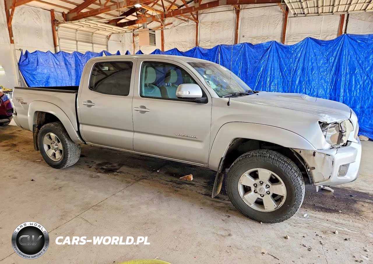2013 Toyota Tacoma Double Cab VIN:5TFLU4EN1DX082170 - 4