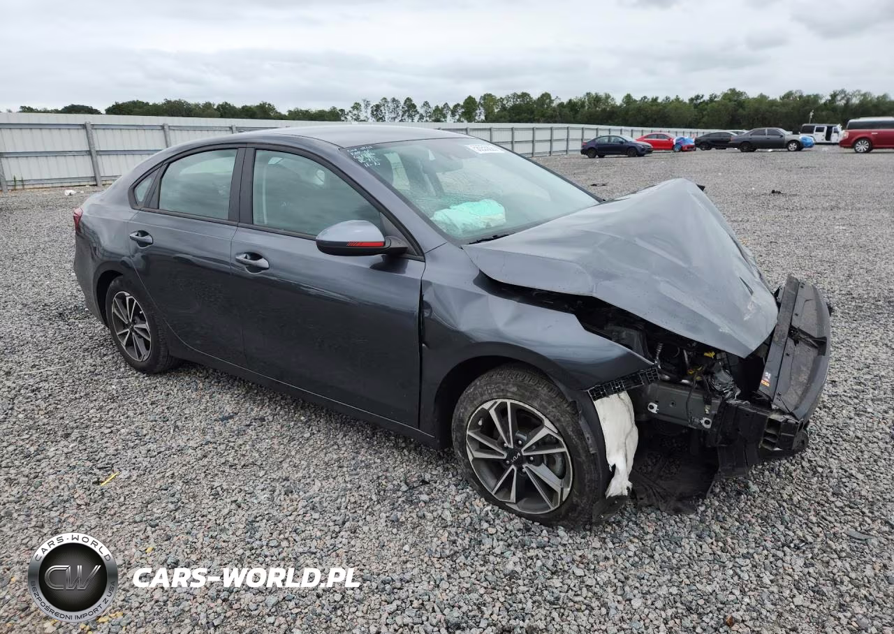 2023 Kia Forte Lxs VIN:3KPF24AD1PE505320 - 4