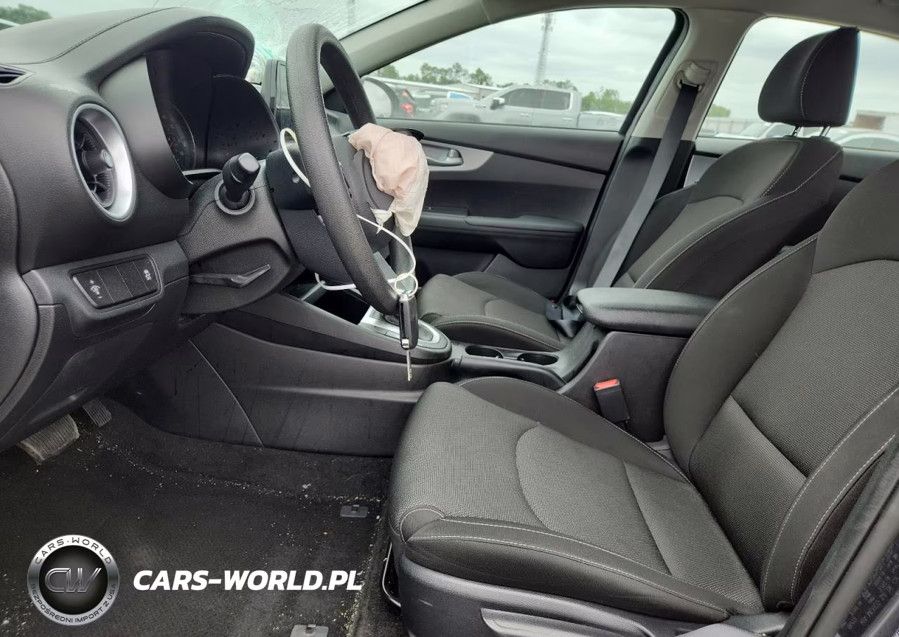2023 Kia Forte Lxs VIN:3KPF24AD1PE505320 - 7