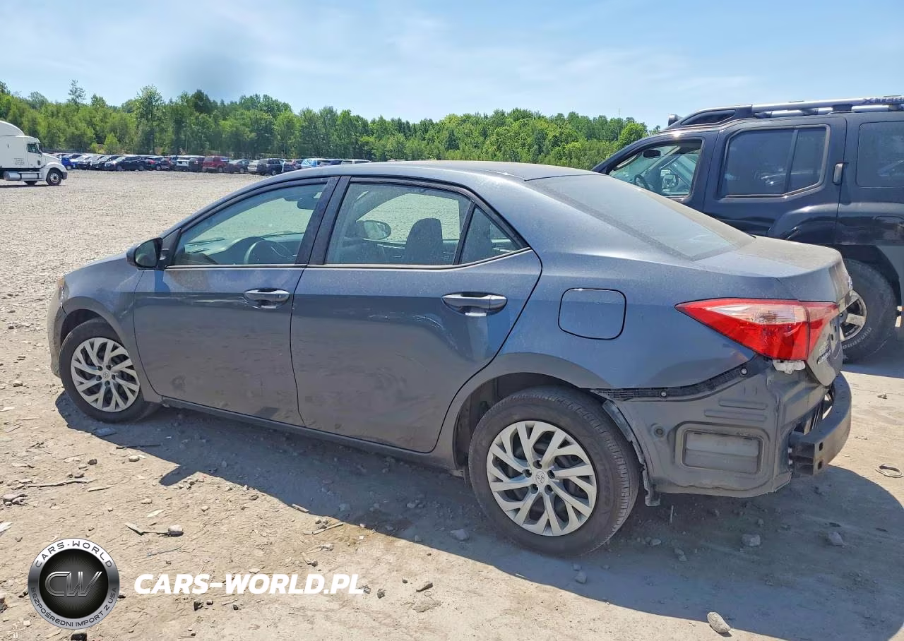 2018 Toyota Corolla Le VIN:2T1BURHE8JC059709 - 2