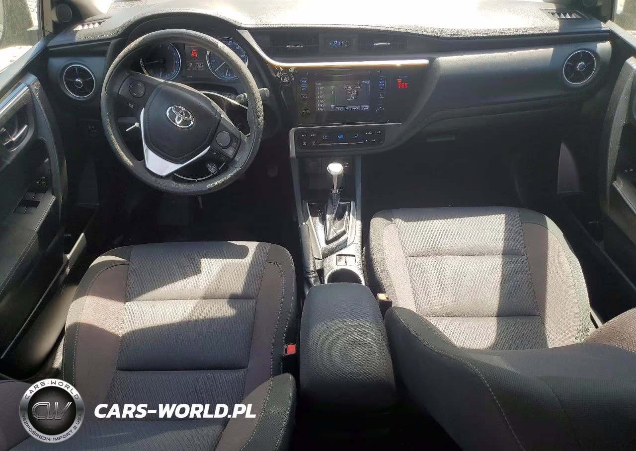 2018 Toyota Corolla Le VIN:2T1BURHE8JC059709 - 8