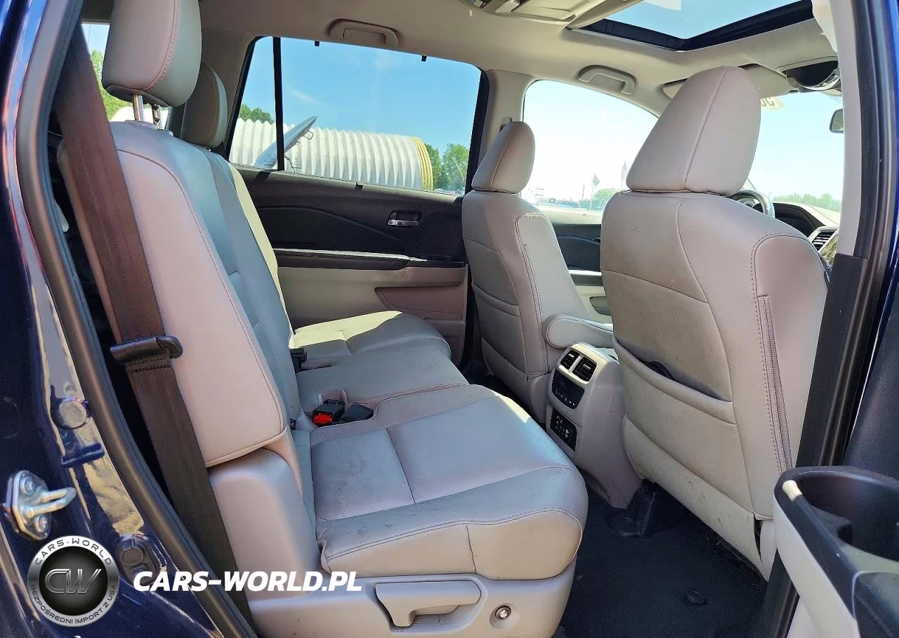 2017 Honda Pilot Touring VIN:5FNYF6H91HB066397 - 11