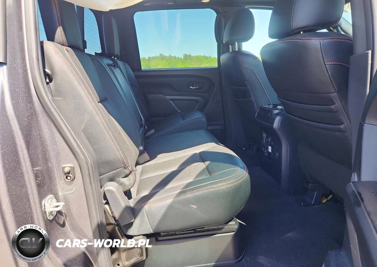 2020 Nissan Titan Pro-4X VIN:1N6AA1ED5LN500825 - 10